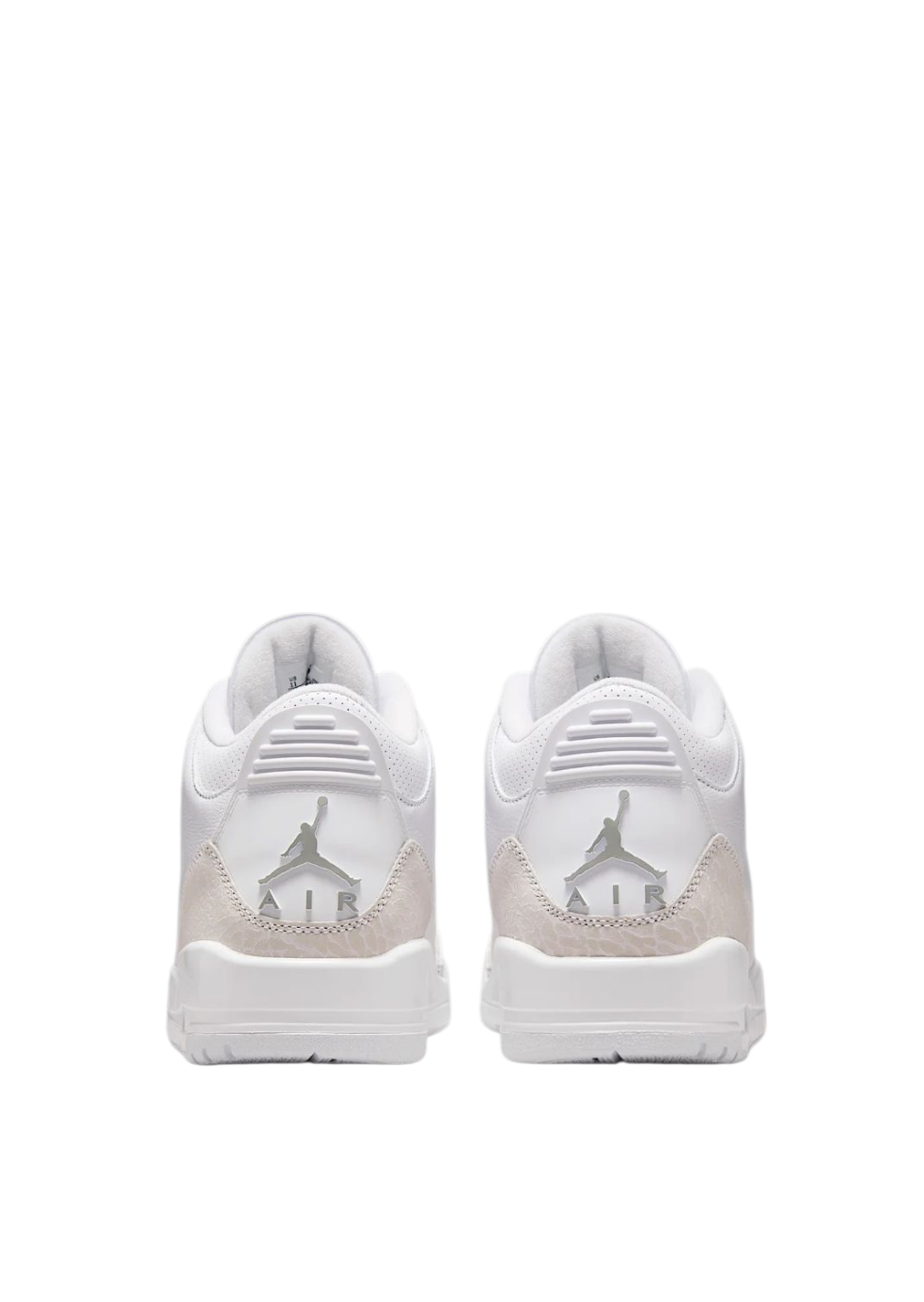 Impecables y supremos, los AJ3 regresan con todo su estilo y gracia de siempre. EI cuero de calidad de la parte superior y la lujosa textura de estampado tipo piel de elefante se combinan con la unidad Nike Air visible en las suela para crear un ícono cóm