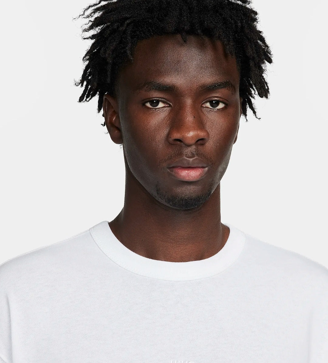 Nike Sportswear Premium Essentials
