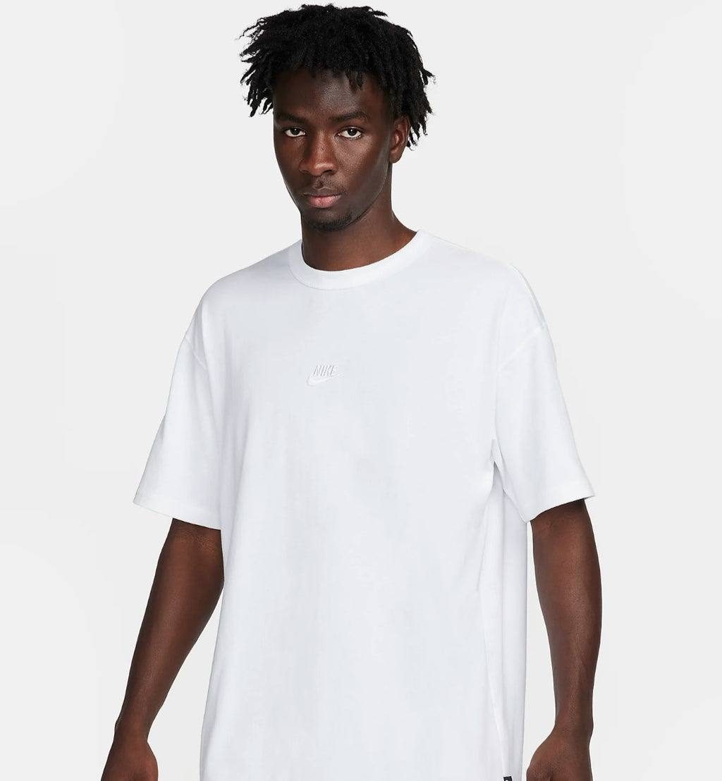 Nike Sportswear Premium Essentials